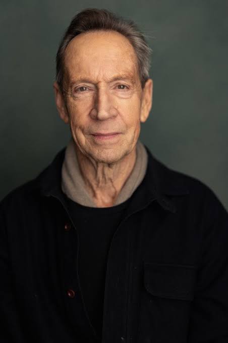 Jonathan Hyde