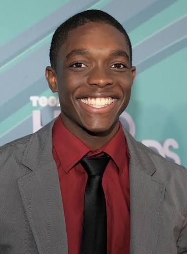 Carlos Knight
