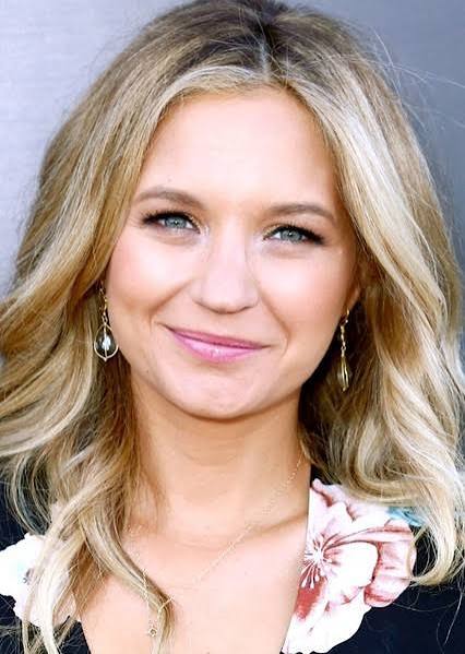 Vanessa Ray