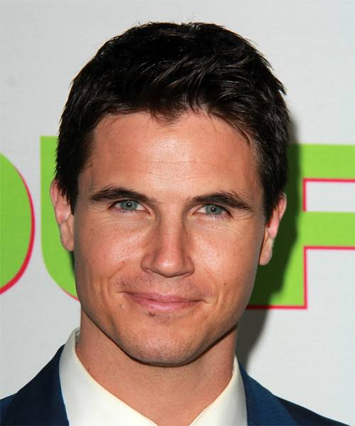 Robbie Amell